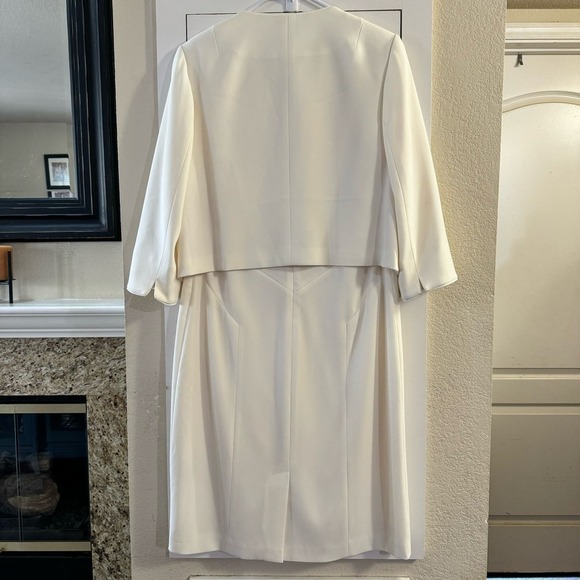 Vintage Talbots Petites Sheath Dress and Blazer Set Cream Size 12 Office Siren - Picture 2 of 12